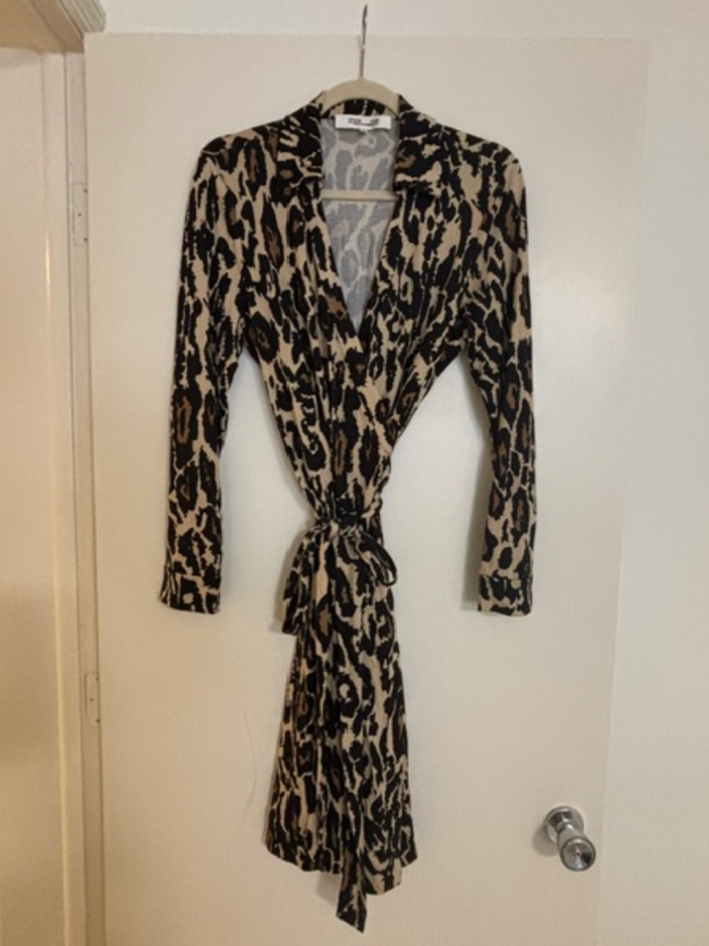 DVF Diane von Furstenberg Jeanne 100% Silk Jersey Wrap Dress